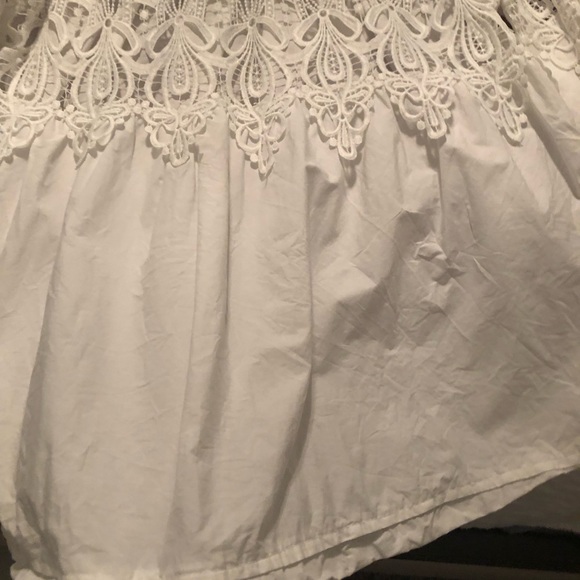 Spain B / White beautiful Dress sleeves handmade, Dress is in New condition - Picture 7 of 15